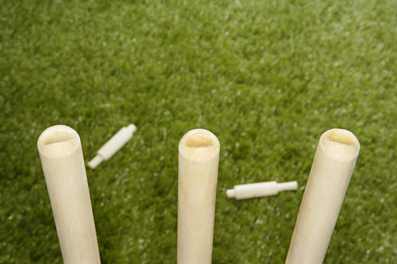 无人,体育馆,运动场,横图,俯视,室外,特写,白天,草地,草坪,植物,一排,朦胧,模糊,整齐,柱子,体育场,球,草,排列,三个,绿色,田径场,队列,板球,运动馆,彩图,高角度拍摄