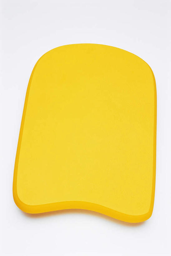 游泳,无人,竖图,俯视,室内,特写,白天,白色背景,锻炼,运动,静物,阴影,反射,影子,塑料,运动器械,一个,黄色,塑料制品,健身器械,摄影,影棚,单个,健身器材,浮板,泅水,拍浮,体育,彩图,高角度拍摄,影棚拍摄,健身,拍摄,运动器材