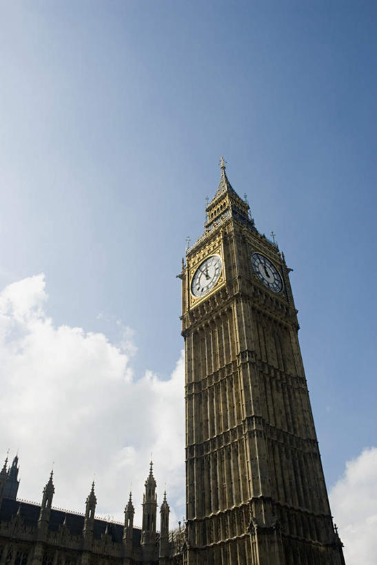 无人,教堂,竖图,室外,白天,仰视,旅游,度假,名胜古迹,标志建筑,地标,建筑,英国,欧洲,伦敦,节日,遗迹,时间,时钟,云,云朵,首都,计时,云彩,古迹,文化,文物,娱乐,建设,古建筑,威斯敏斯特大教堂,蓝色,白云,蓝天,天空,钟表,天,祈祷,享受,休闲,健康,表,旅游胜地,放松,许愿,宗教,信仰,晴朗,纪念,祈求,西欧,大不列颠,信念,古文明,大不列颠及北爱尔兰联合王国,塔钟,大不列颠联合王国,日不落英帝国,圣彼得联合教堂,威斯敏斯特教堂,雾都,西敏寺,平安,钟,晴空,彩图,低角度拍摄,大教堂,礼拜堂