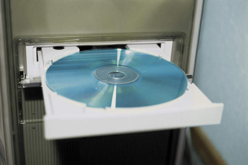 无人,横图,俯视,室内,特写,白天,电脑,互联网,数据,科技,静物,因特网,网络,网址,信息,光盘,域名,光碟,存储介质,输入设备,通讯设备,开关,一个,按钮,台式电脑,通信,创意,单个,碟片,光驱,主机,存储,机箱,通信设备,地址,光盘驱动器,彩图,高角度拍摄