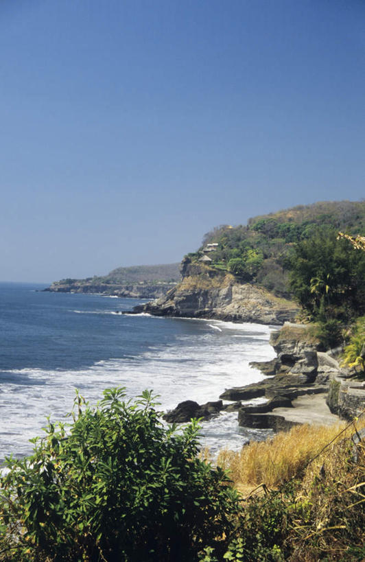 无人,竖图,室外,白天,正面,旅游,度假,海浪,海洋,美景,沙滩,山,山脉,植物,萨尔瓦多,沙子,海岸,景观,浪花,山峰,沙地,山峦,娱乐,树,树木,蓝色,绿色,蓝天,天空,自然,海水,群山,天,享受,休闲,景色,放松,生长,晴朗,成长,北美,北美洲,中美洲,自然风光,美洲,海景,万里无云,北亚美利加洲,亚美利加洲,萨尔瓦多共和国,大海,风浪,海,海水的波动,海滩,近岸浪,涌浪,晴空,晴空万里,彩图