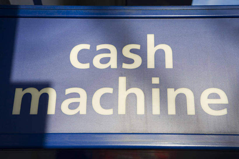 无人,横图,室外,特写,白天,正面,取款机,指示牌,英文,标志,文字,字符,字母,标识,蓝色,白色,英文字母,atm机,自动柜员机,自动取款机,彩图