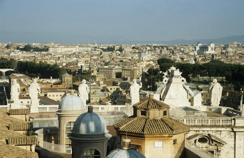 无人,家,教堂,横图,俯视,室外,白天,旅游,度假,名胜古迹,植物,标志建筑,地标,建筑,欧洲,梵蒂冈,节日,遗迹,房屋,屋子,公寓,圣彼得大教堂,首都,古迹,文化,文物,娱乐,建设,古建筑,洋房,楼房,住宅,树,树木,蓝色,绿色,蓝天,天空,自然,天,祈祷,享受,休闲,健康,旅游胜地,放松,许愿,宗教,信仰,生长,晴朗,成长,纪念,祈求,基督教,南欧,天主教,信念,古文明,梵蒂冈城,万里无云,梵蒂冈城国,梵蒂冈圣伯铎大教堂,圣彼得教堂,平安,晴空,晴空万里,彩图,高角度拍摄,房子,大教堂,礼拜堂