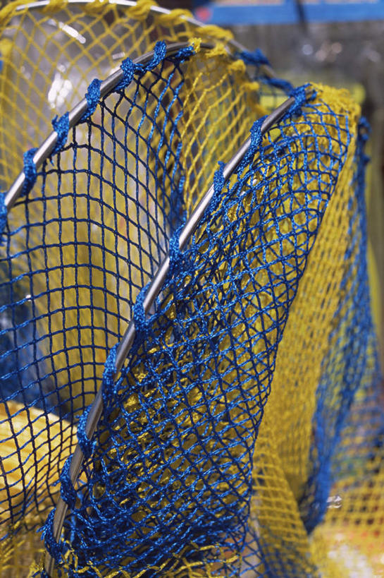 无人,竖图,室外,特写,白天,正面,旅游,度假,美景,葡萄牙,欧洲,朦胧,模糊,纹路,纹理,景观,娱乐,自然,享受,休闲,景色,放松,渔网,渔具,南欧,抓捕,自然风光,捕捞,鱼网,肌理,拉网,捕捞工具,葡萄牙共和国,阿尔加维,彩图