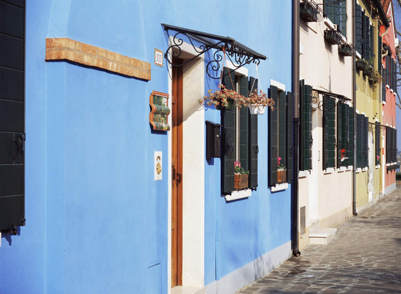 无人,家,横图,室外,白天,正面,度假,美景,窗户,门,城市风光,城市,意大利,欧洲,威尼斯,房屋,墙,屋子,景观,公寓,娱乐,洋房,楼房,玻璃窗,墙壁,墙面,住宅,红色,蓝色,绿色,白色,门框,享受,休闲,景色,放松,南欧,意大利共和国,布拉诺岛,彩图,房子