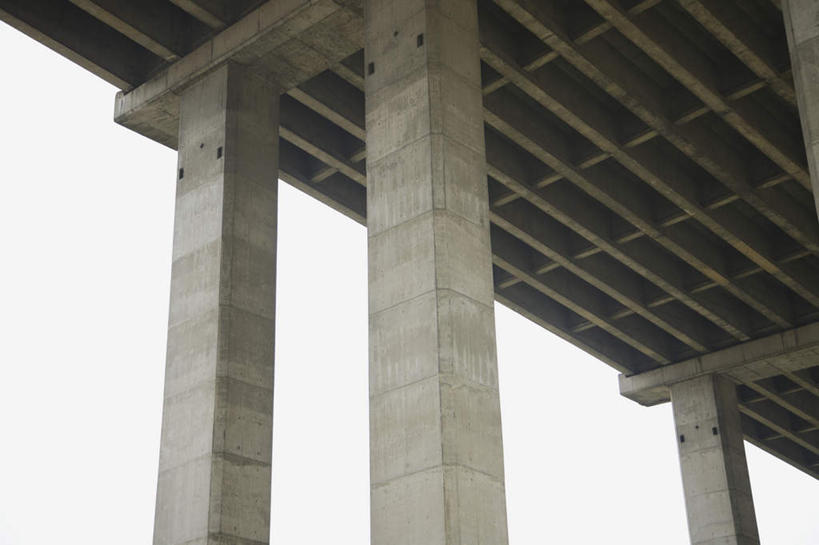 无人,横图,室外,白天,仰视,度假,美景,城市风光,城市,道路,路,公路,纹路,纹理,柱子,景观,高架,交通,娱乐,两个,天空,天,享受,休闲,景色,放松,晴朗,高架桥,高架道路,跨线桥,万里无云,肌理,晴空,晴空万里,彩图,低角度拍摄