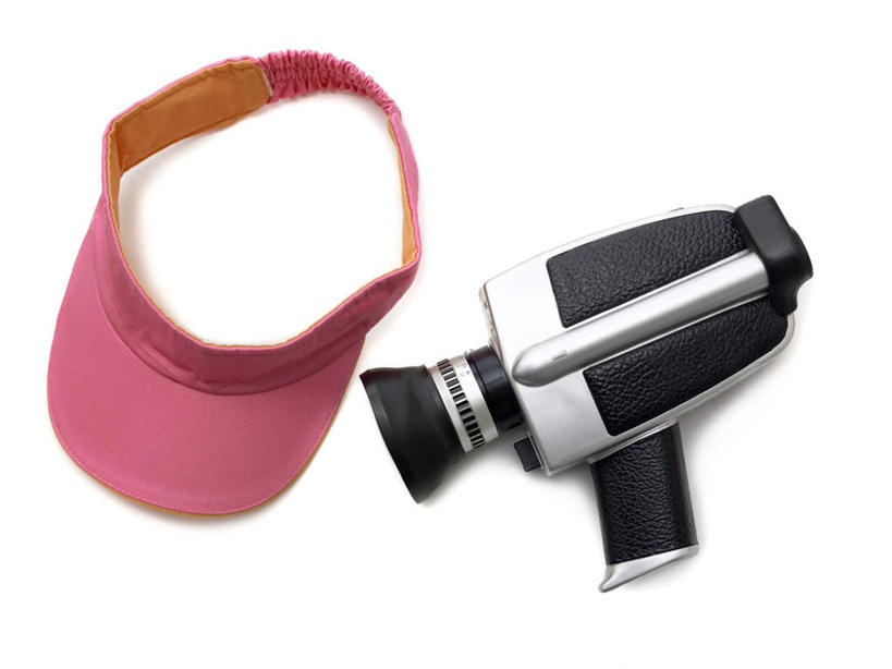 无人,横图,俯视,室内,特写,白天,白色背景,静物,帽子,摄像机,运动帽,一个,红色,鸭舌帽,摄像,摄影,影棚,单个,摄影机,录像,一顶,彩图,高角度拍摄,影棚拍摄,拍摄