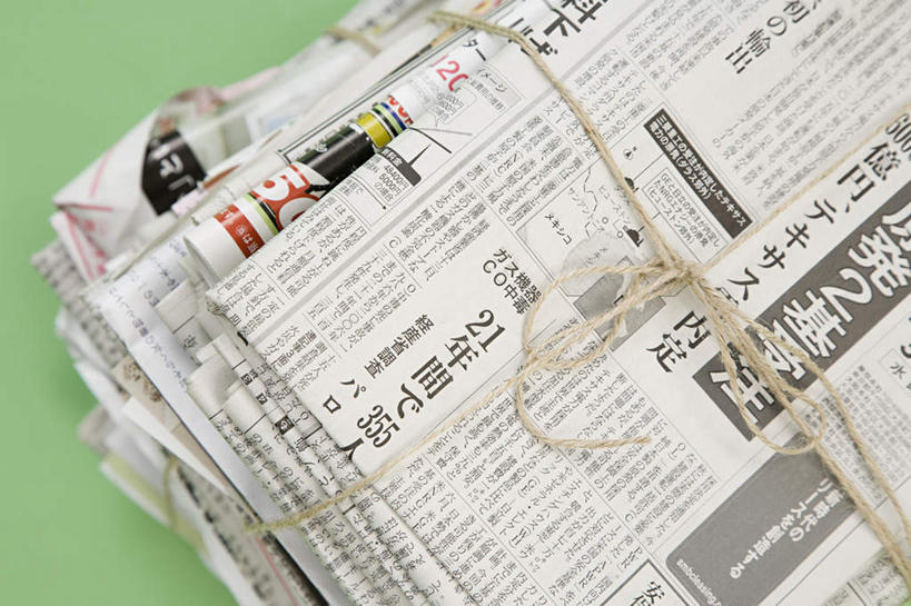 无人,横图,俯视,室内,特写,白天,静物,报纸,一堆,许多,绿色背景,堆叠,堆积,信息,绳子,摄影,影棚,堆,捆绑,新闻,绳索,绑缚,彩图,高角度拍摄,影棚拍摄,拍摄,报刊