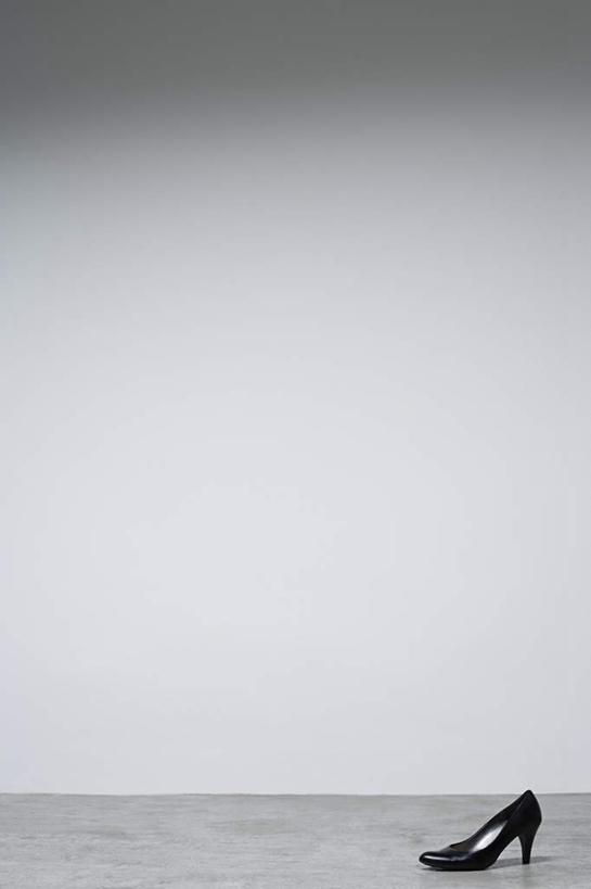 无人,竖图,室内,白天,正面,高跟鞋,时尚,静物,鞋子,灰色背景,一个,摄影,影棚,单个,时髦,时兴,彩图,影棚拍摄,拍摄
