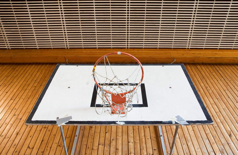 无人,体育馆,运动场,横图,室内,特写,白天,仰视,篮球,篮球框,篮球装备,运动器械,体育场,一个,健身器械,篮球网,单个,健身器材,篮球运动,篮球板,运动馆,彩图,低角度拍摄,运动器材