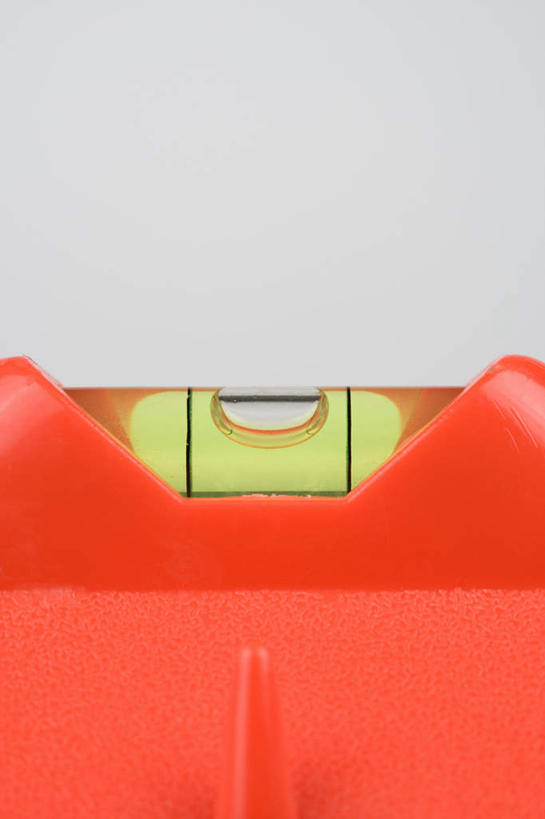 无人,竖图,室内,特写,白天,白色背景,正面,装修,建筑,静物,朦胧,模糊,测量,刻度,一个,红色,尺,垂直,摄影,影棚,单个,测量工具,水平仪,水平,尺子,水平尺,水准仪,量具,量仪,水平仪器,彩图,影棚拍摄,拍摄