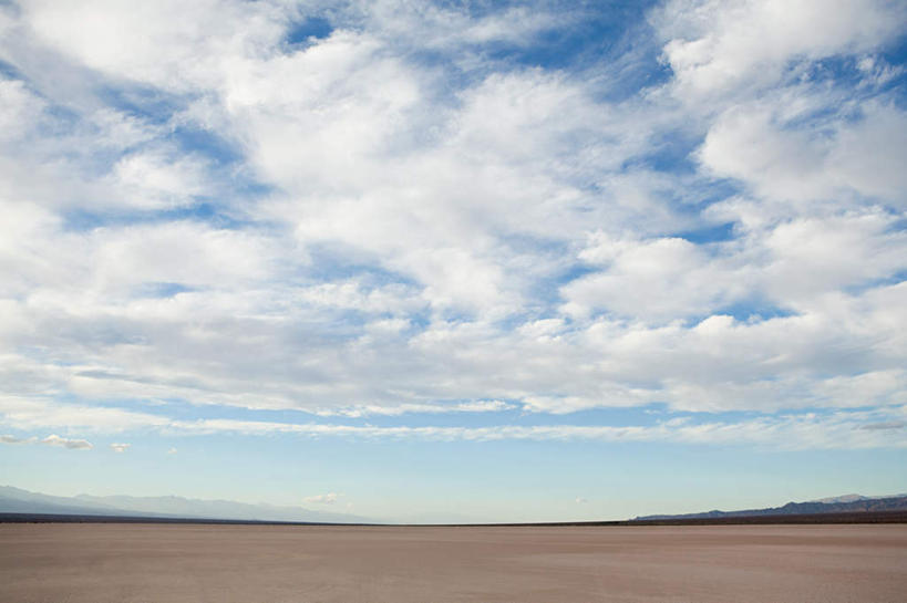无人,横图,室外,白天,仰视,旅游,度假,美景,沙漠,阿根廷,阴影,光线,影子,地平线,景观,云,云朵,辽阔,地面,云彩,娱乐,蓝色,白云,蓝天,天空,阳光,自然,天,享受,休闲,广阔,景色,南美,放松,晴朗,一望无际,南美洲,拉丁美洲,自然风光,延伸,美洲,圣胡安,天地相交,亚美利加洲,南亚美利加洲,阿根廷共和国,无边无际,一马平川,圣胡安省,大漠,砂漠,晴空,彩图,低角度拍摄