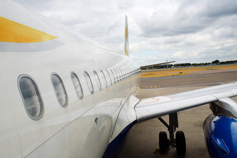 无人,机场,横图,室外,白天,正面,度假,美景,城市风光,城市,飞机,飞机场,英国,欧洲,伦敦,停靠,阴影,光线,影子,景观,云,云朵,交通,首都,云彩,娱乐,航空,蓝色,白云,蓝天,天空,阳光,停机坪,交通工具,天,享受,休闲,景色,放松,运输,一架,晴朗,客机,西欧,停泊,载具,大不列颠,大不列颠及北爱尔兰联合王国,大不列颠联合王国,日不落英帝国,雾都,伦敦希思罗国际机场,伦敦希斯罗机场,希思罗机场,晴空,彩图