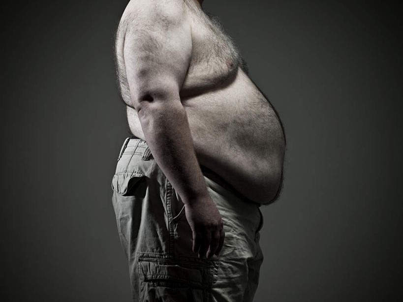 西方人,肥胖,一个人,站,横图,室内,白天,侧面,欧洲,欧洲人,仅一个男性,仅一个人,仅一个中年男性,灰色背景,裤子,站着,摄影,影棚,肥,胖,男人,男性,中年男性,白种人,站立,半身,彩图,影棚拍摄,拍摄