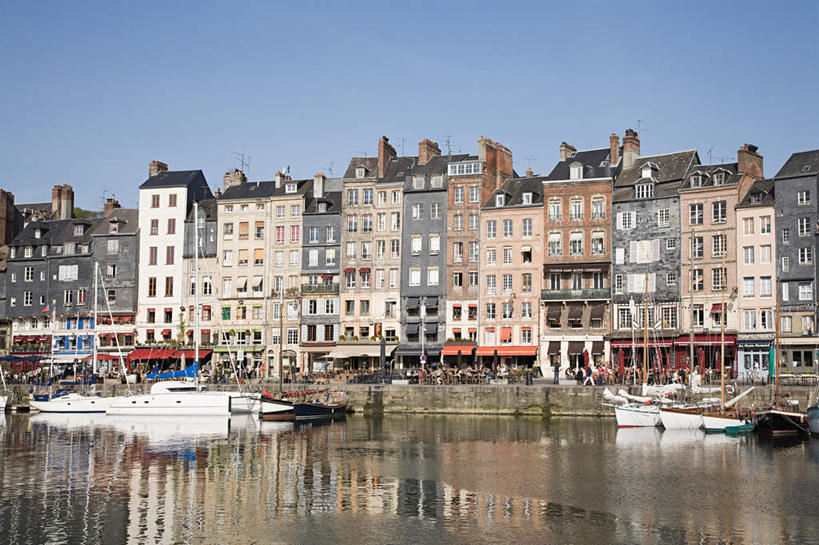 帆船,无人,横图,室外,白天,正面,度假,河流,美景,水,窗户,城市风光,城市,船,法国,欧洲,一排,许多,停靠,阴影,波纹,整齐,光线,影子,河水,景观,水流,涟漪,娱乐,玻璃窗,排列,蓝色,倒影,蓝天,水纹,天空,阳光,交通工具,波浪,天,享受,休闲,景色,放松,晴朗,倒映,队列,停泊,载具,万里无云,法兰西共和国,水晕,法兰西第五共和国,反照,下诺曼底,下诺曼底大区,卡尔瓦多斯省,翁夫勒,晴空,晴空万里,彩图