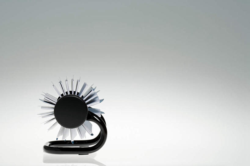 无人,横图,室内,特写,白天,白色背景,正面,桌面,桌子,静物,木制,一个,黑色,木制品,摄影,影棚,单个,菜单叉,传票叉,单插,单据叉,单据插,票叉,票插,票据叉,纸插,彩图,影棚拍摄,拍摄