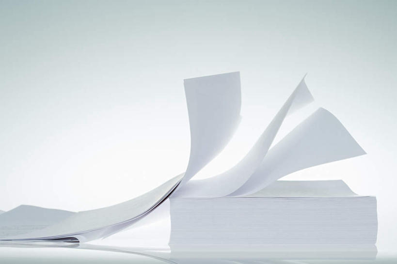 无人,横图,室内,特写,白天,白色背景,正面,桌面,桌子,静物,一堆,堆叠,堆积,漂浮,整齐,飘扬,木制,材料,档案,文件,纸,飘落,木制品,手稿,资料,摄影,影棚,下沉,整洁,堆,证明,文档,降落,飘零,参差,划一,彩图,影棚拍摄,拍摄