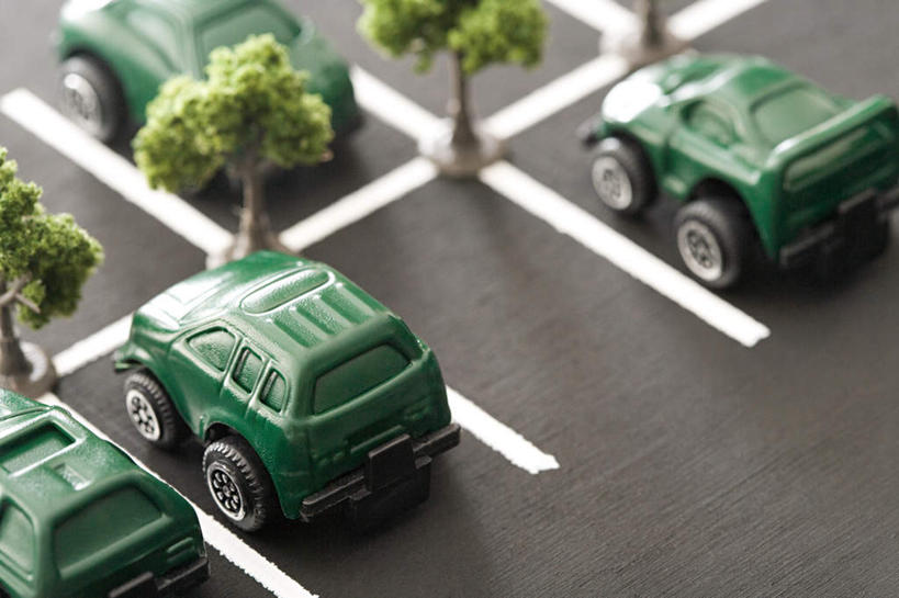 无人,停车场,横图,俯视,室内,特写,白天,游戏,植物,汽车,静物,玩具,一排,阴影,灰色背景,环保,朦胧,模糊,整齐,反射,影子,分界线,停车线,四棵,玩,娱乐,车,树,树木,排列,绿色,自然,交通工具,轿车,休闲,益智,摄影,影棚,生长,能源,成长,活动,车行道,车行道分界线,回收,资源,队列,发泄,消遣,智力,载具,标线,利用,低碳,循环,车行线,宣泄,持续,玩耍,嬉戏,彩图,高角度拍摄,影棚拍摄,拍摄,泊车场