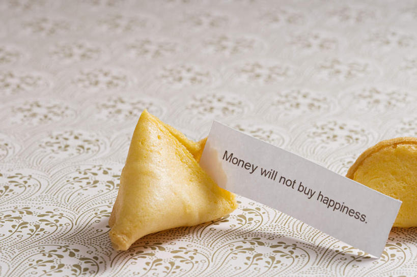 点心,无人,横图,俯视,室内,特写,白天,阴影,反射,英文,标志,布料,文字,影子,字符,字母,食品,甜点,甜品,祝福,布纹,标识,桌布,食物,糕点,一个,餐巾,台布,甜食,单个,英文字母,吉祥,祝愿,签语饼,幸运饼,吉利,祥瑞,彩图,高角度拍摄