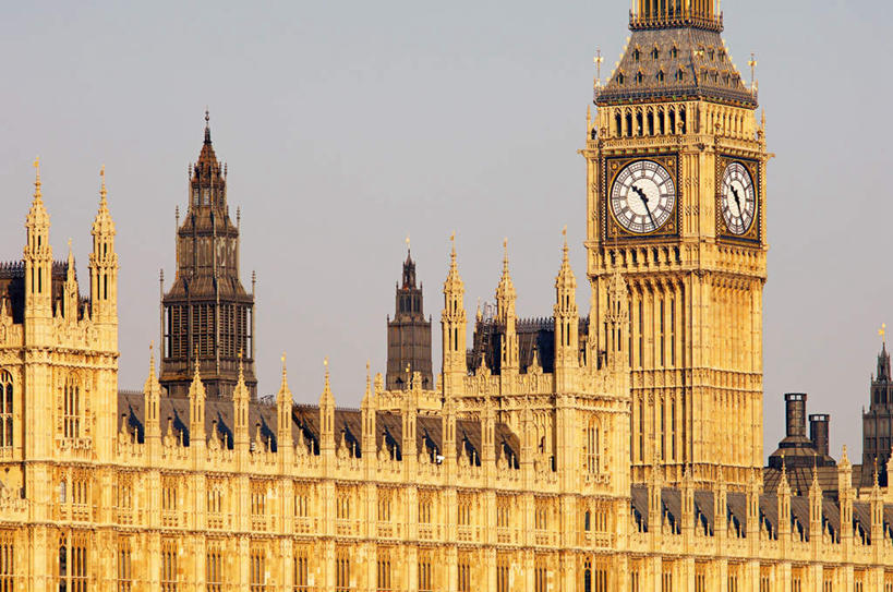 无人,横图,全景,室外,白天,正面,旅游,度假,天际线,标志建筑,地标,建筑,英国,欧洲,伦敦,阴影,时间,光线,时钟,影子,钟楼,首都,计时,娱乐,建设,大本钟,大笨钟,国会大厦,蓝色,蓝天,天空,阳光,钟表,天,享受,休闲,表,旅游胜地,放松,晴朗,西欧,大不列颠,国会大楼,大不列颠及北爱尔兰联合王国,万里无云,议会大厦,议会大楼,首都大厦,州议会大厦,州政府,州会议厅,塔钟,大不列颠联合王国,日不落英帝国,雾都,钟,晴空,晴空万里,彩图