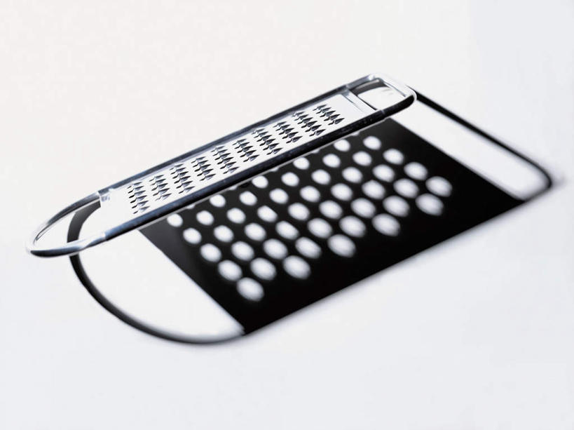 无人,横图,俯视,室内,特写,白天,白色背景,烹饪,静物,厨具,金属制品,阴影,朦胧,模糊,反射,金属,刨丝器,影子,一个,摄影,影棚,单个,烹饪用具,擦菜板,烹调用具,烹调,彩图,高角度拍摄,影棚拍摄,拍摄