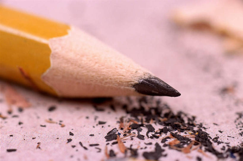 无人,横图,室内,特写,白天,正面,静物,阴影,朦胧,模糊,反射,木制,笔,木屑,影子,办公用品,文具,黄色,木制品,铅笔,学习用品,摄影,影棚,文具用品,一支,锋利,尖锐,笔屑,尖利,碎屑,铅笔屑,犀利,彩图,影棚拍摄,拍摄