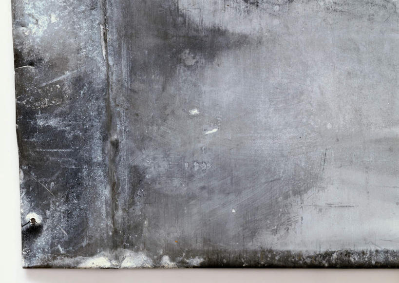 无人,横图,黑白,室内,白天,正面,静物,金属制品,金属,破坏,铁板,破损,一个,灰色,工业,单个,风化,损坏,厂房