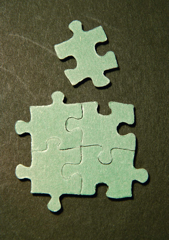 无人,竖图,俯视,室内,白天,游戏,纯洁,成功,合作,团队,集体,信心,拼图,五个,许多,连接,组合,玩,娱乐,队伍,排列,休闲,童年,童趣,活动,链接,成就,队列,发泄,消遣,智力,拼接,拼凑,智力游戏,合伙,童真,烂漫,无邪,宣泄,拼合,凑集,聚合,撮合,链结,趣味,策略,天真,玩耍,嬉戏,彩图,高角度拍摄