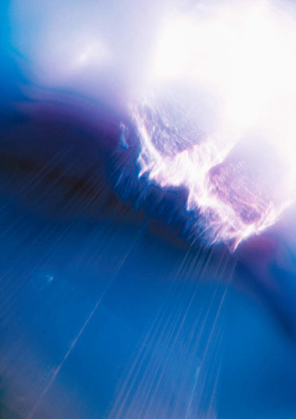 无人,竖图,室内,特写,白天,正面,抽象,爆炸,运动,蓝色背景,光线,科学,曲线,光,几何,速度,蓝色,白色,一束,垂直,摄影,影棚,跟踪,视觉,物理,光学,物理学,幻觉,几何形状,自然科学,彩图,影棚拍摄,拍摄