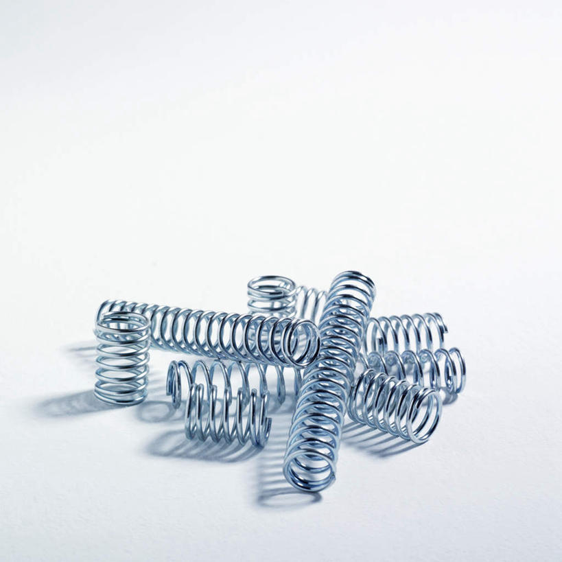 无人,方图,俯视,室内,特写,白天,白色背景,零件,静物,许多,阴影,反射,金属,弹簧,工具,影子,银色,加工,机械,工业,摄影,影棚,部件,机械工程,彩图,高角度拍摄,影棚拍摄,拍摄