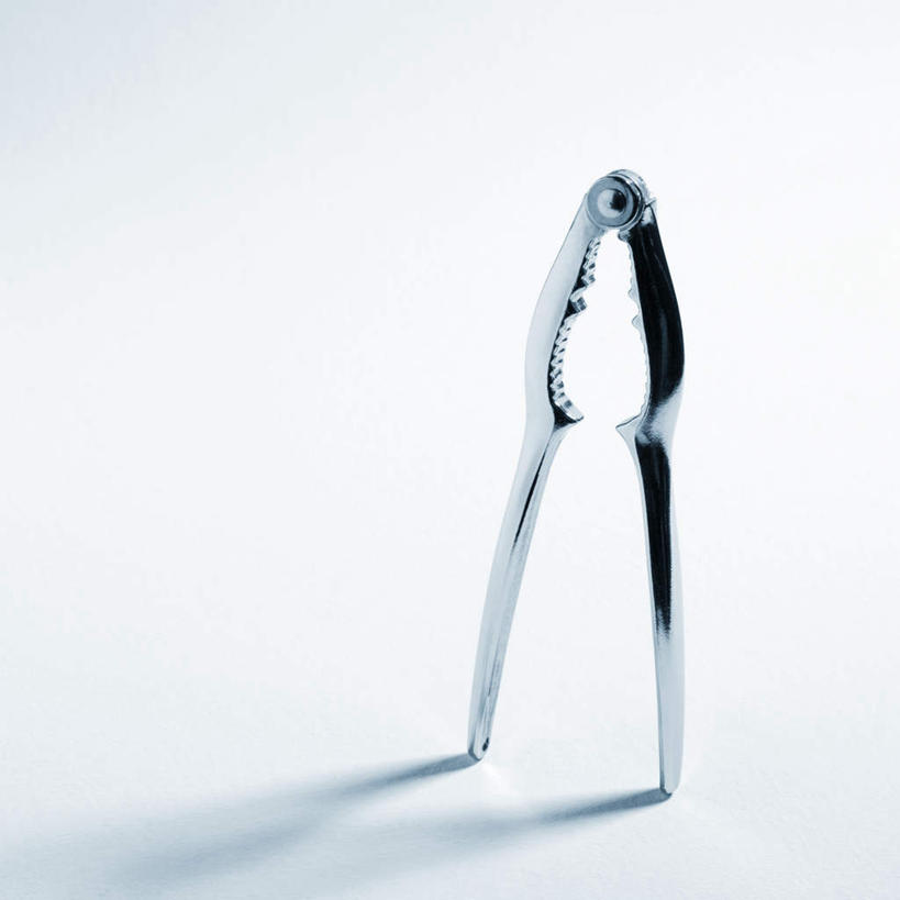 无人,方图,室内,特写,白天,白色背景,正面,静物,金属制品,阴影,反射,金属,工具,钳子,影子,一个,摄影,影棚,单个,五金,核桃钳,胡桃钳,彩图,影棚拍摄,拍摄