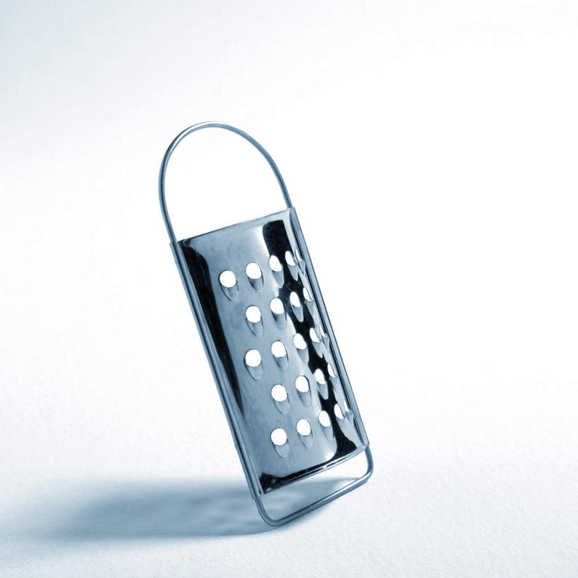 无人,方图,室内,特写,白天,白色背景,正面,静物,餐具,金属制品,阴影,反射,金属,刨丝器,影子,一个,摄影,影棚,单个,进餐用具,烹调用具,彩图,影棚拍摄,拍摄