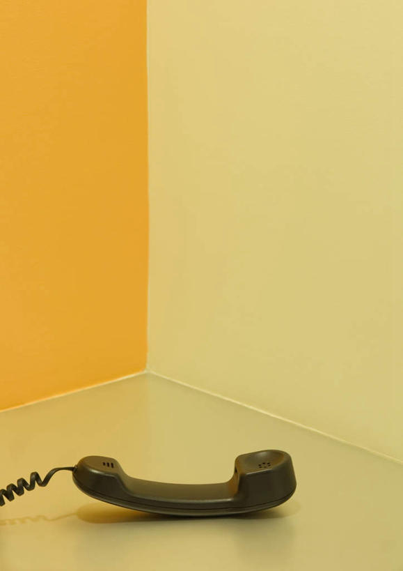 无人,办公室,竖图,室内,白天,正面,家具,装修,建筑,电话,欧式,阴影,装饰,反射,影子,房屋,墙,墙角,屋子,建设,现代,装潢,洋房,墙壁,墙面,黄色,话筒,室内装潢,电话线,明亮,舒适,家居装潢,房屋设计,地中海风格,简约风格,室内设计,宽敞,办公家具,样板房装潢,设计,电话机,彩图,房子