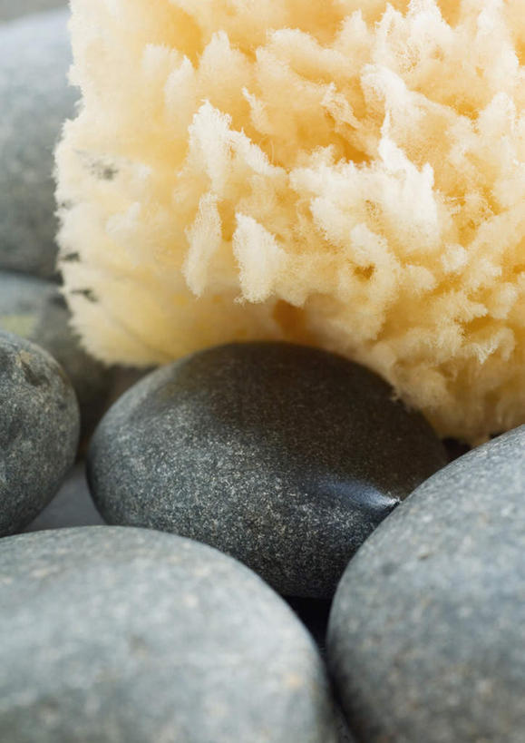 无人,竖图,俯视,室内,特写,白天,按摩,美容,石头,许多,护肤,石子,保养,享受,休闲,鹅卵石,放松,SPA水疗,保健,温泉浴场,养颜,丝瓜棉,石块,矿泉疗养地,彩图,高角度拍摄,水疗