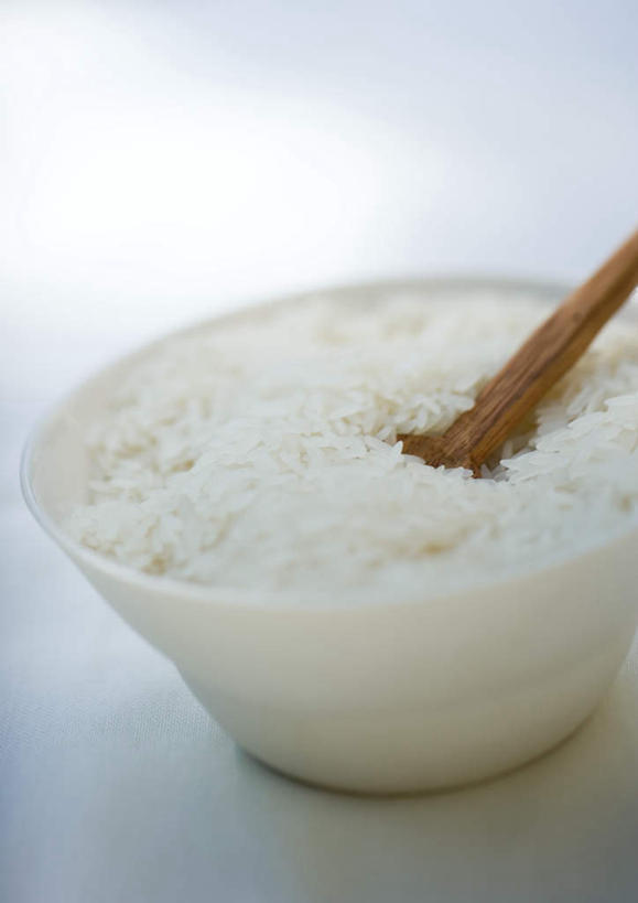 无人,竖图,俯视,室内,特写,白天,烹饪,桌面,桌子,餐具,一堆,许多,堆叠,堆积,木制,颗粒,勺子,日本料理,料理,食品,米,菜肴,美食,食物,一个,调羹,汤匙,碗,日式料理,日式,佳肴,单个,堆,进餐用具,烹调用具,彩图,高角度拍摄