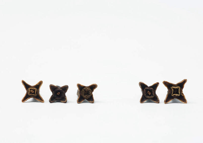 无人,横图,室内,特写,白天,白色背景,正面,桌面,桌子,一排,许多,整齐,干燥,调料,香料,食品,棕色,调味品,调味料,食物,排列,摄影,影棚,队列,光辉,晾干,初恋,愁绪,愁怨,华北紫丁香,龙梢子,丁香,紫丁香,彩图,影棚拍摄,拍摄