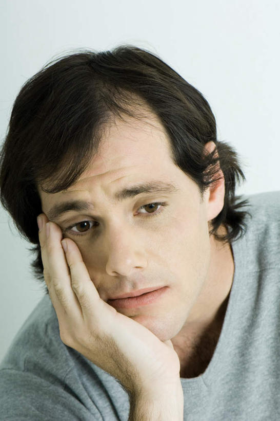 西方人,脸,头,脸颊,一个人,竖图,室内,白天,白色背景,正面,欧洲,欧洲人,仅一个男性,仅一个人,仅一个中年男性,撑,托腮,托,思考,思索,想,摄影,影棚,托下巴,男人,男性,中年男性,白种人,头部,脸部,脸蛋,面部,半身,彩图,影棚拍摄,拍摄