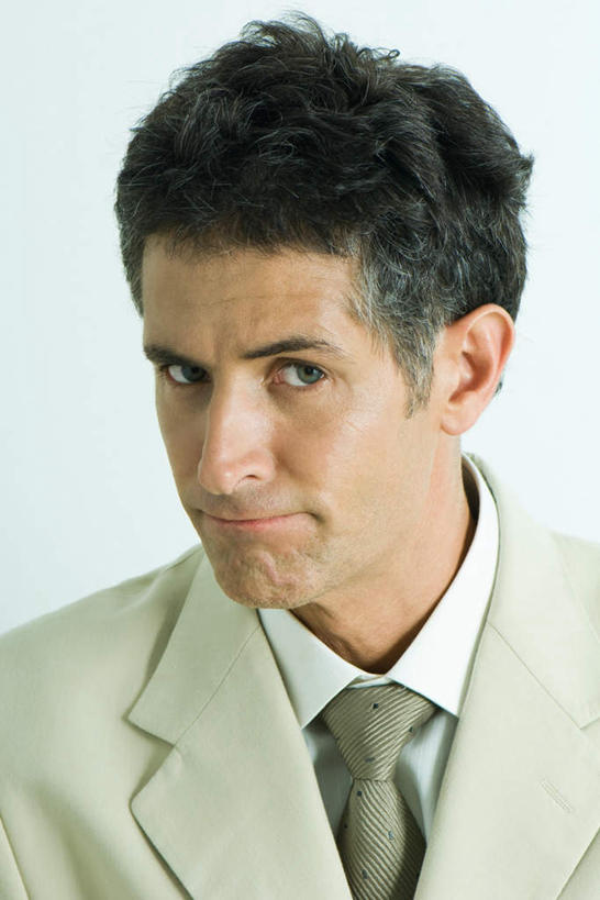 西方人,头发,一个人,站,竖图,室内,特写,白天,白色背景,正面,衬衫,西装,欧洲,欧洲人,仅一个男性,仅一个人,套装,正装,领带,注视,职业装,仅一个年轻男性,黑色,嘟嘴,看,站着,撅嘴,摄影,影棚,男人,男性,年轻男性,白种人,站立,半身,彩图,影棚拍摄,衬衣,拍摄