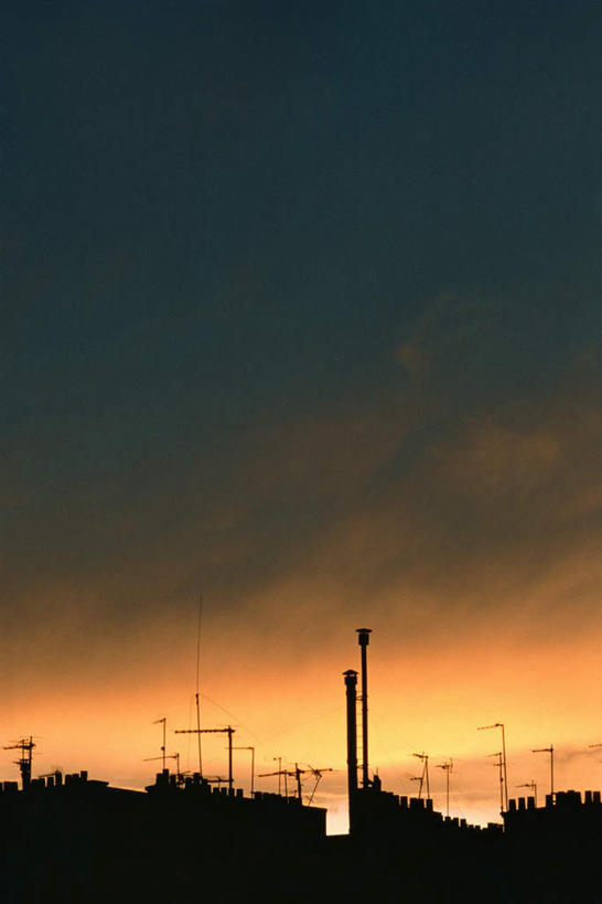 无人,竖图,俯视,室外,白天,旅游,度假,天线,日出,美景,太阳,电缆,电线,电线杆,景观,云,云朵,朝霞,晨曦,黎明,娱乐,天空,阳光,自然,天,享受,休闲,金色,景色,放松,自然风光,朝阳,彩图,高角度拍摄,破晓