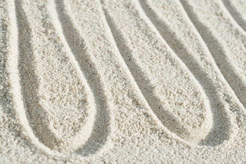 无人,横图,俯视,室外,特写,白天,美景,沙滩,一排,阴影,弯曲,整齐,光线,沙子,影子,海岸,景观,沙地,弧形,痕迹,排列,阳光,自然,弧度,景色,队列,自然风光,沙画,海滩,彩图,高角度拍摄