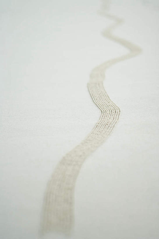 无人,竖图,俯视,室外,白天,旅游,度假,美景,沙滩,一排,许多,形状,弯曲,整齐,曲线,沙子,海岸,景观,沙地,痕迹,娱乐,排列,白色,自然,享受,休闲,景色,放松,队列,自然风光,沙画,海滩,彩图,高角度拍摄