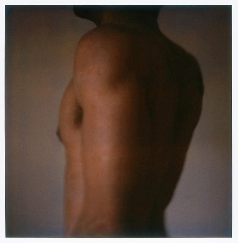 西方人,一个人,站,竖图,室内,白天,侧面,欧洲,欧洲人,仅一个男性,仅一个人,黑色背景,裸露,仅一个年轻男性,站着,摄影,影棚,赤裸,裸,男人,男性,年轻男性,白种人,站立,半身,彩图,影棚拍摄,拍摄