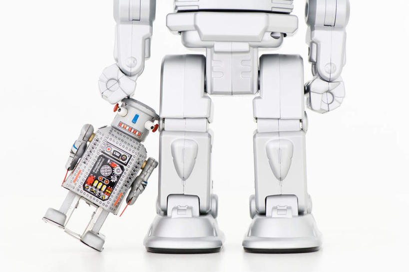 背部,无人,站,横图,室内,白天,白色背景,正面,游戏,玩具,拿,玩,拿着,注视,娱乐,两个,观察,看,站着,休闲,益智,摄影,影棚,观看,活动,察看,发泄,关注,消遣,智力,宣泄,玩耍,嬉戏,站立,半身,彩图,影棚拍摄,拍摄