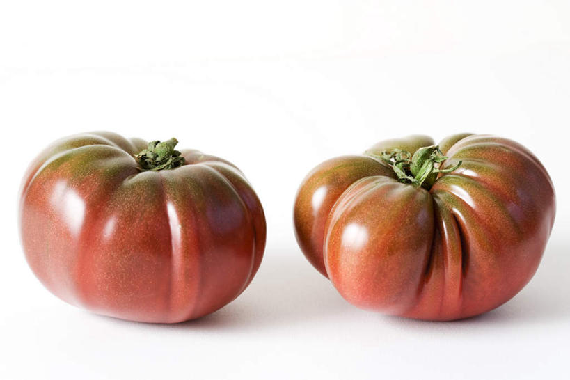 无人,横图,俯视,室内,白天,白色背景,蔬菜,西红柿,一排,阴影,新鲜,光线,影子,食品,特色,食物,排列,两个,红色,摄影,有机食品,绿色食品,影棚,队列,樱桃番茄,圣女果,番茄,彩图,高角度拍摄,影棚拍摄,拍摄