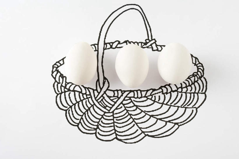 无人,横图,俯视,插画,室内,特写,白天,数码,科技,阴影,网络,提篮,蛋,鸡蛋,菜篮,高光,几何,计算机图形,合成,图画,镂空,画,三个,白色,竹篮,电脑合成图,数码合成图,漫画,草鸡蛋,写实,具体,具象,彩图,高角度拍摄