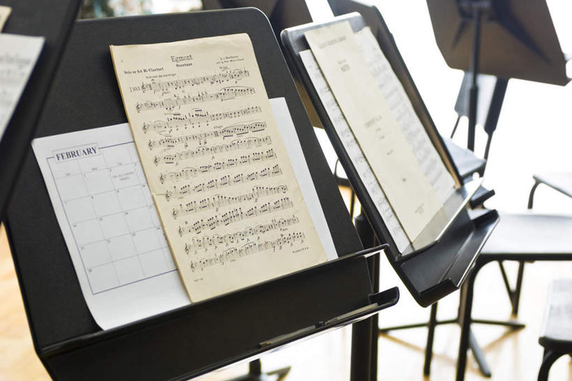 无人,横图,室内,特写,白天,陶醉,快乐,静物,书籍,艺术,字母,乐谱,五线谱,音乐,一个,享受,单个,琴谱架,节拍,音符,琴房,乐谱架,符头,符干,符尾,乐章,彩图,沉醉