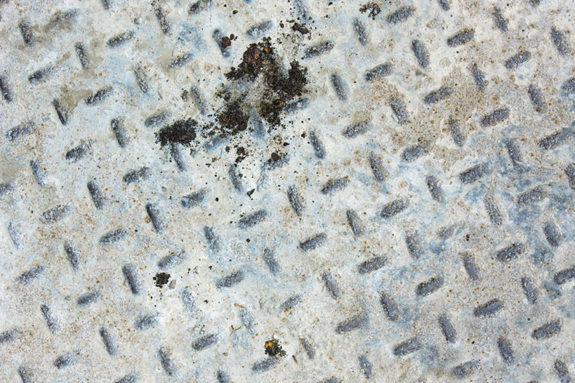 无人,横图,俯视,室内,白天,一块,一排,许多,花纹,整齐,粗糙,生锈,方格,排列,坚硬,钢板,金属板,明亮,队列,彩图,高角度拍摄