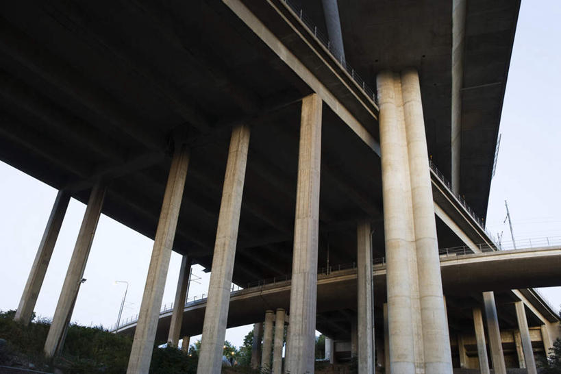 无人,横图,室外,白天,仰视,道路,路,公路,瑞典,欧洲,阴影,光线,影子,云,云朵,高架,交通,云彩,蓝色,白云,蓝天,天空,阳光,天,斯堪的纳维亚,北欧,斯堪的纳维亚半岛,高架桥,高架道路,跨线桥,瑞典王国,彩图,低角度拍摄