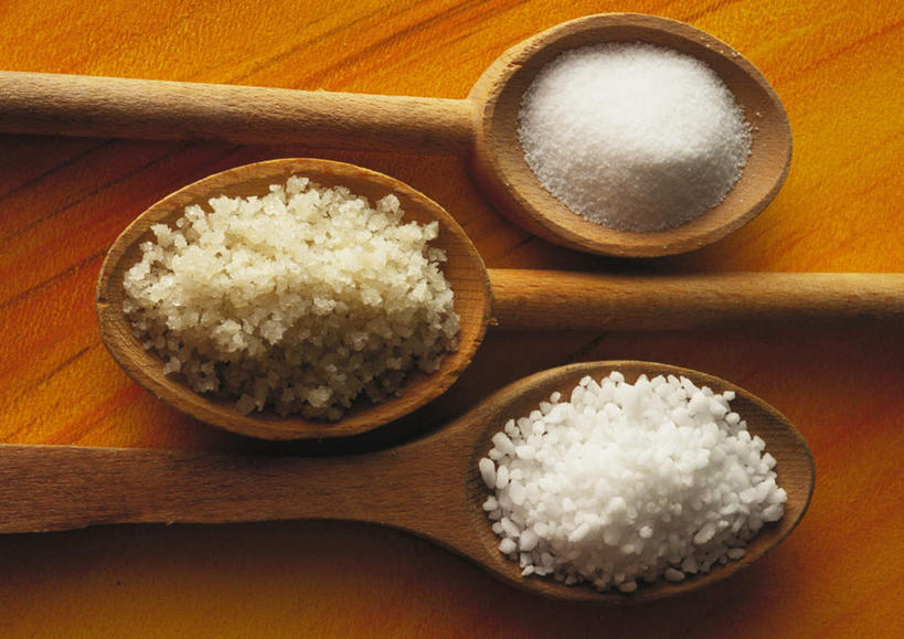 无人,横图,俯视,室内,特写,白天,静物,餐具,粉末,勺子,盐,调羹,汤匙,粉,摄影,影棚,粉状,粉剂,进餐用具,烹调用具,彩图,高角度拍摄,影棚拍摄,拍摄