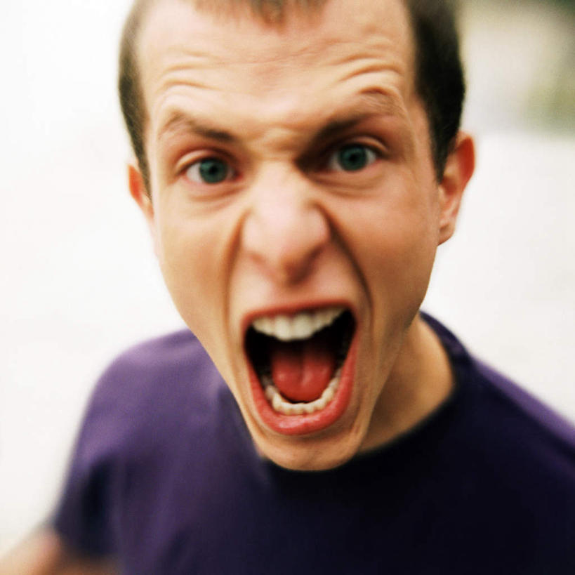 西方人,一个人,站,竖图,室外,白天,正面,欧洲,欧洲人,仅一个男性,仅一个人,惊讶,朦胧,模糊,仅一个年轻男性,站着,张嘴,惊奇,张大嘴巴,男人,男性,年轻男性,白种人,张开嘴,站立,半身,彩图